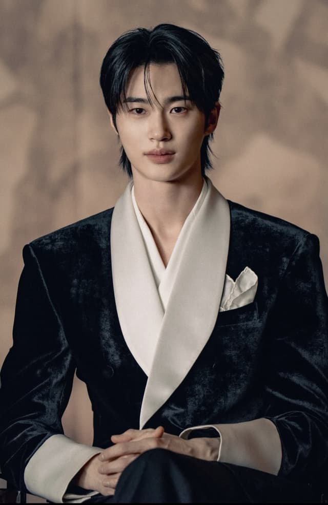 변우석