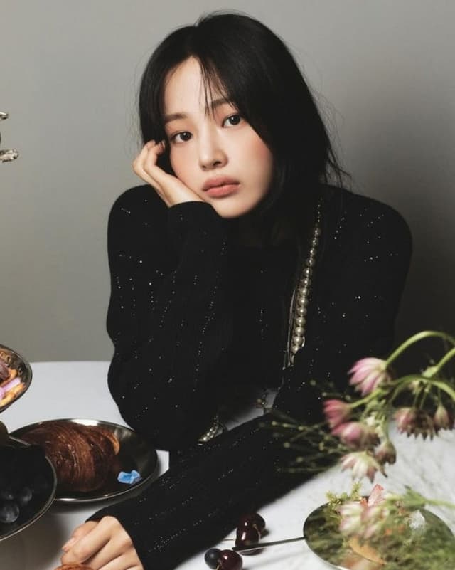 민지