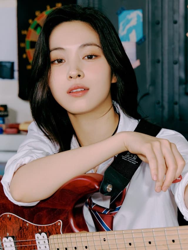 류진 (Ryujin · ITZY)