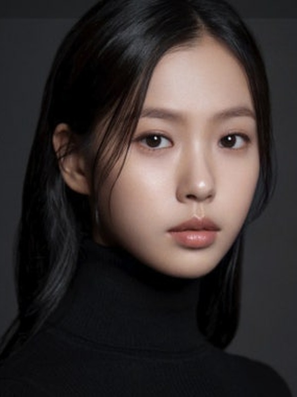 Go Min-si (고민시)