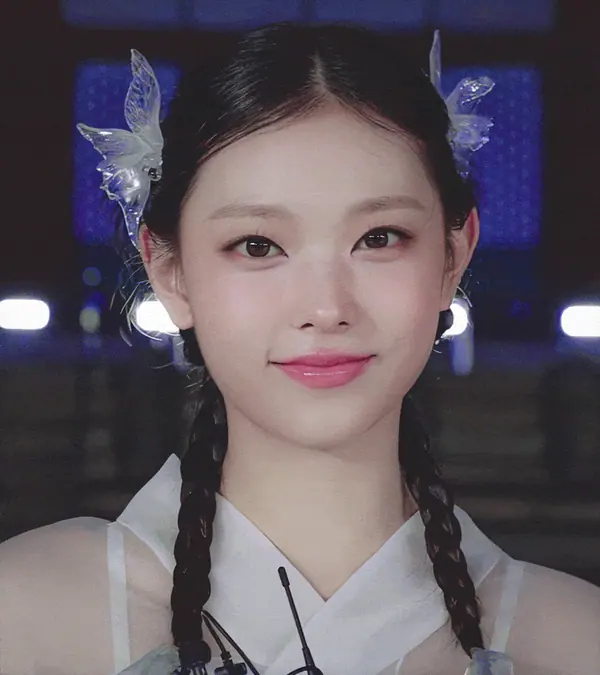 Haerin (강해린)