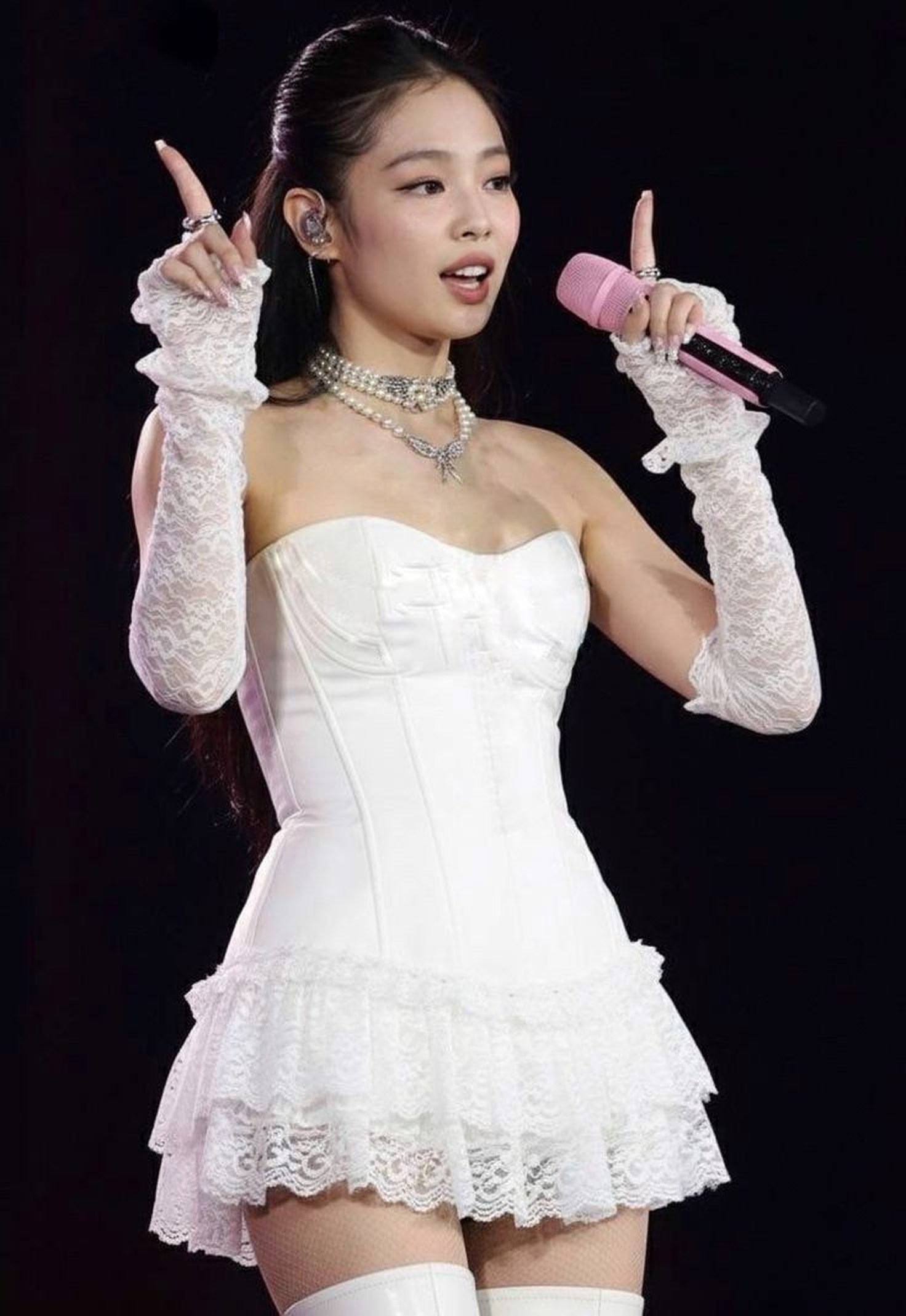 Jennie (김제니)