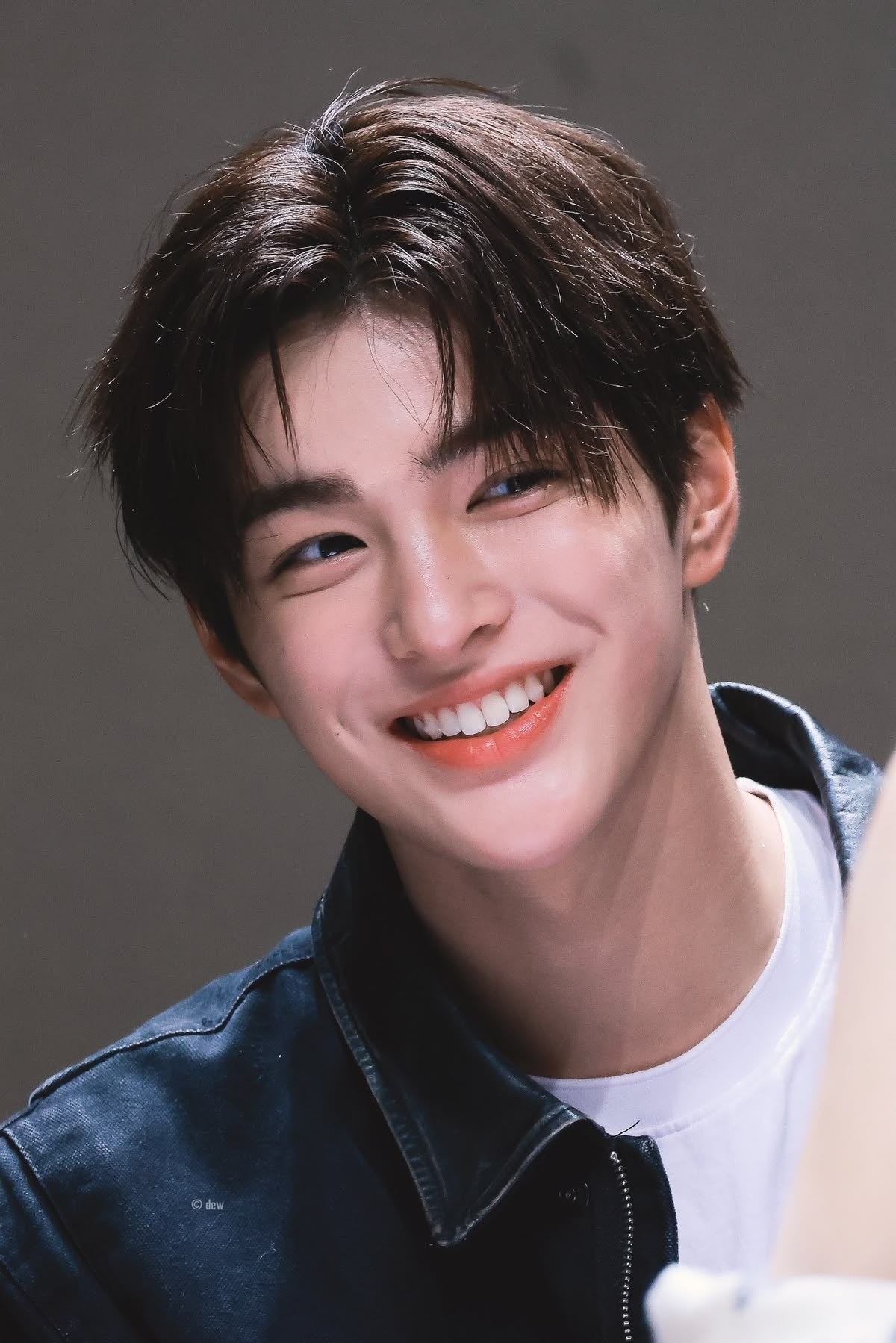 Keonho (건호)