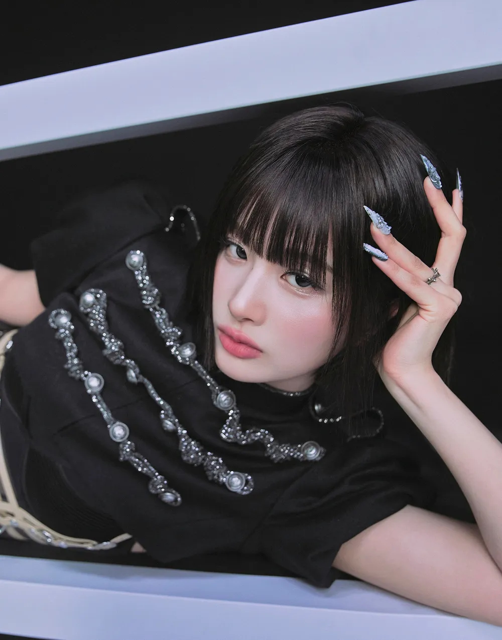 Sullyoon (설윤)