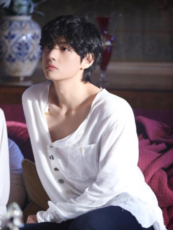 V / Taehyung (김태형)